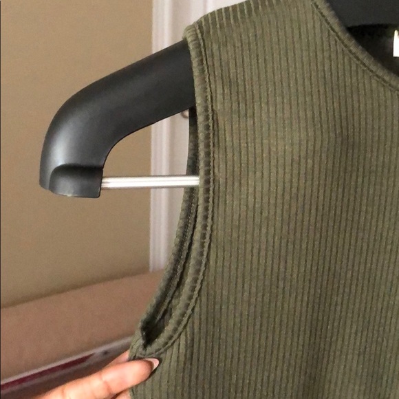 Green Halter Top - Picture 3 of 5